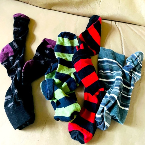 7/10🔥4 pair socks 🧦 - Picture 1 of 5